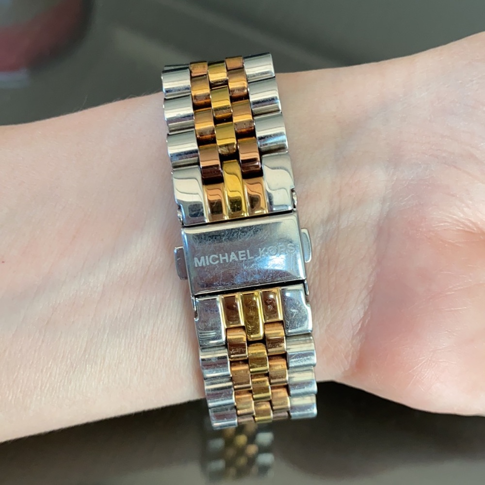 Watch - Picture 3 of 4